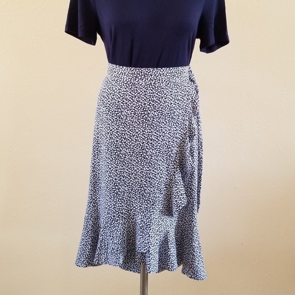 NWT MICHAEL Kors Floral Faux-Wrap Ruffle Skirt. - Picture 2 of 6